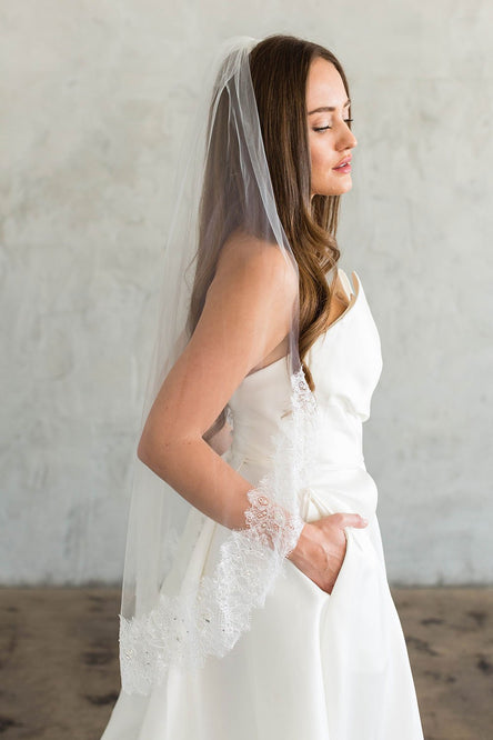 BROOKE FINGERTIP VEIL - WITH CHANTILLY LACE EDGE