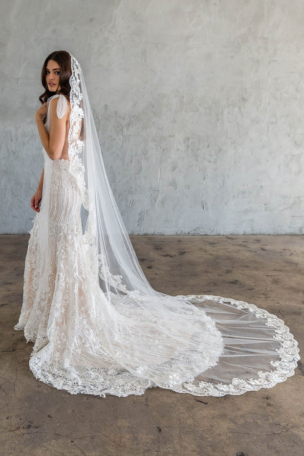 FLORENTINA 108" VEIL