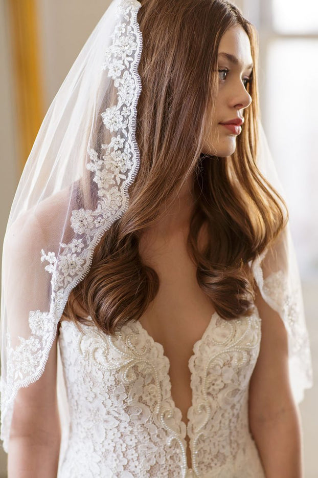 NAYA ELBOW VEIL - WITH LACE EDGING