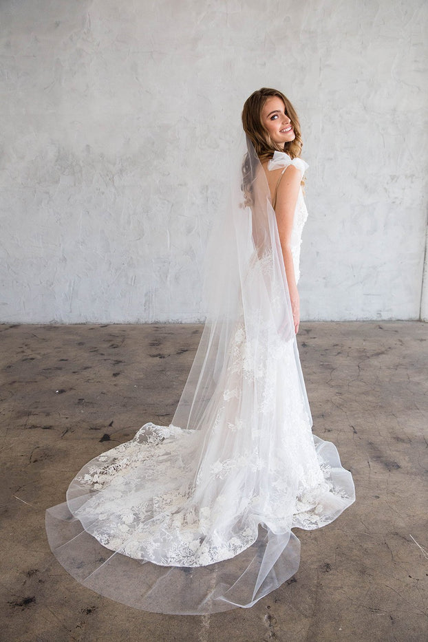 BEAU CHAPEL VEIL WITH BLUSHER - SIMPLE CUT EDGE