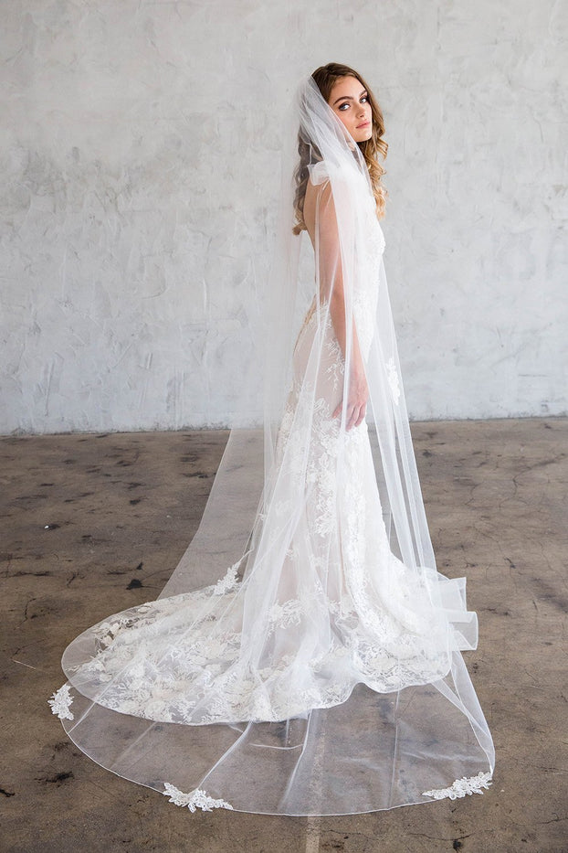 CHANEL CHAPEL VEIL - WITH SCATTERED LACE EDGE